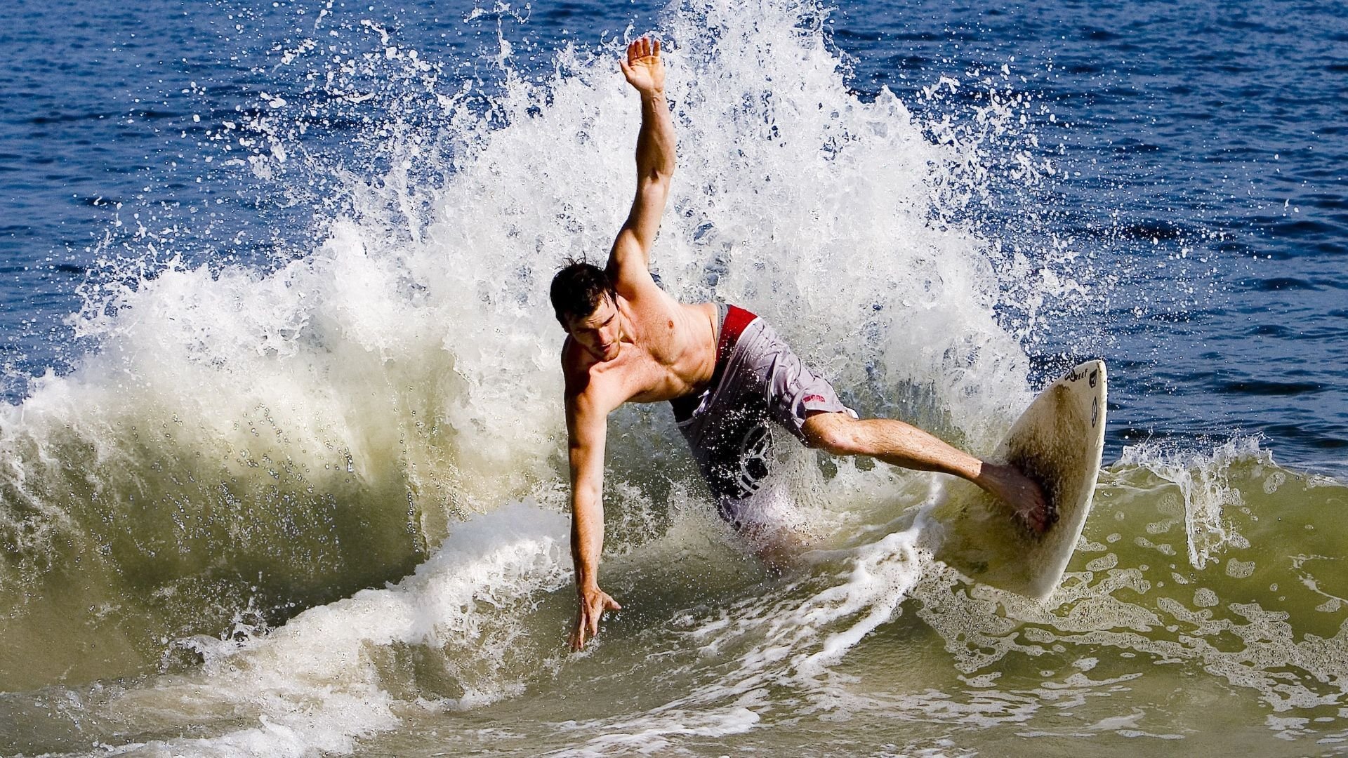 英超冠军之争：胜者往往在最后一瞬间决定，英超冠军的含金量